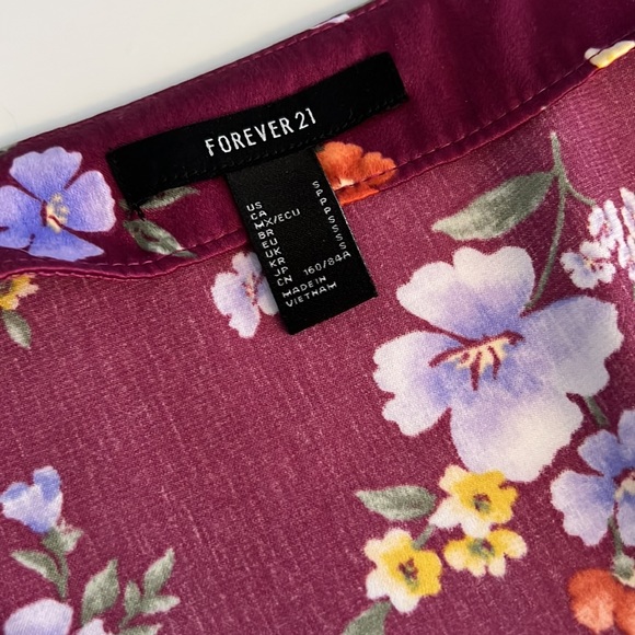 Purple floral crop hook and eye crop top forever 21 - Picture 4 of 6